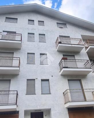 3 LOCALI A CHIALAMBERTO