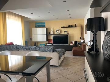 Appartamento all'ultimo piano in zona ortima