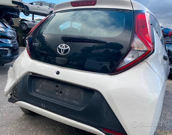 Ricambi usati per Toyota Aygo 1.0 bz del 2019