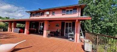 Villa di 440 m² con più di 5 locali e box auto dop