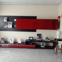 Soggiorno moderno rosso lucido