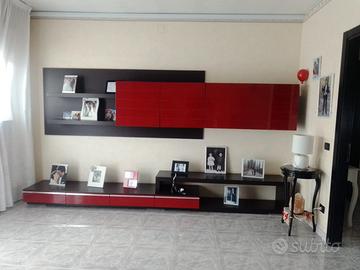 Soggiorno moderno rosso lucido