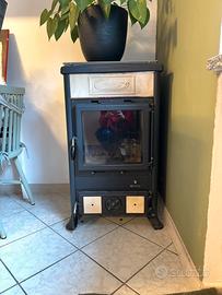 2 stufe a legna Nordica modello Rossella.