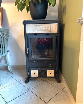 2 stufe a legna Nordica modello Rossella.