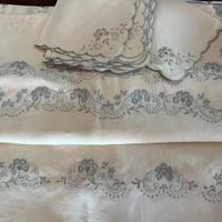 Tovaglia antica lino ricamata a mano