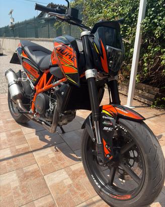 KTM DUKE 690 A2