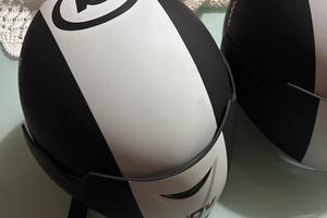 Casco  moto agv originale nuovo mai usato taglia m
