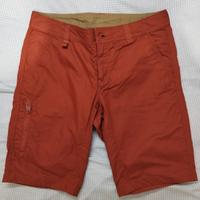 Pantaloncini corti rossi
