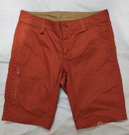 Pantaloncini corti rossi