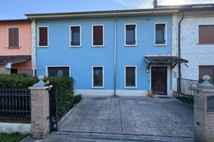 Appartamento di 125 m² con 4 locali e posto auto a