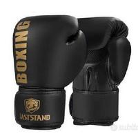 Guanti da boxe uomo donna kickboxing pugilato MMA