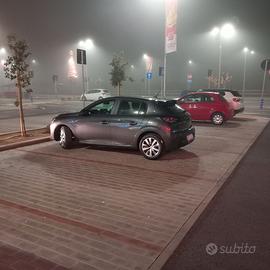 Peugeot 208 1.2 benzina