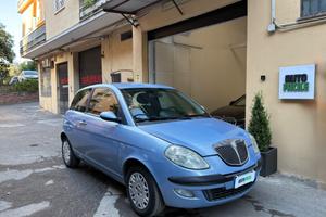Lancia Ypsilon 1.3 Multijet Platino 69CV - DISTRIB