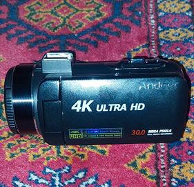 Videocamera 4K Ultra HD con accessori