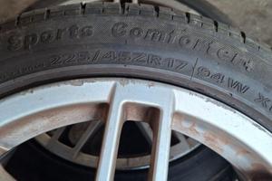 4 cerchi in lega 17" con 4 gomme estive 225/45R17