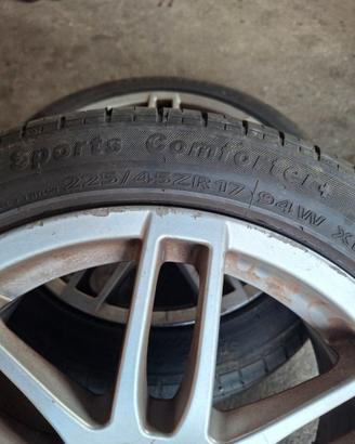 4 cerchi in lega 17" con 4 gomme estive 225/45R17
