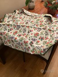 Tovaglia fantasia fragole e tessuto uguale