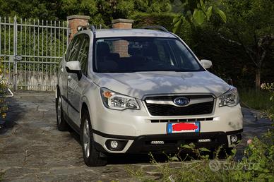 Subaru Forester 2.0D 77.000km sett. 2014