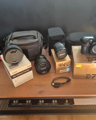 Kit Nikon D7500 con obiettivi, treppiede, borselli