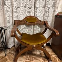 poltrona/ sedia in velluto e legno