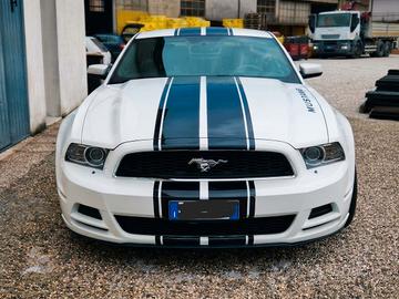 Ford Mustang 3.7 v6