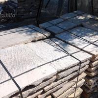 Pietre da pavimento di recupero selezionati