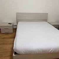 Struttura letto e comodini