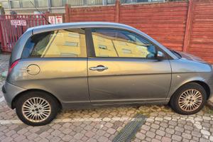 Lancia Y 1200 benzina/gas 2004