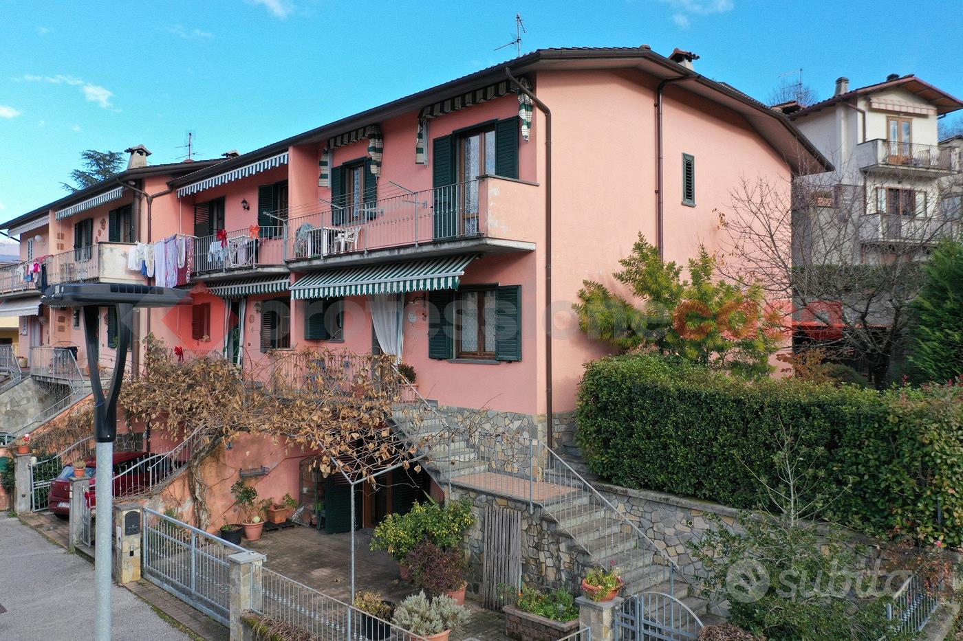 Villa a schiera Castelnuovo di Garfagnana - Vista 2