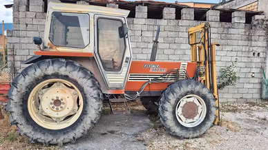 Trattore FIAT 980 DT con muletto anteriore