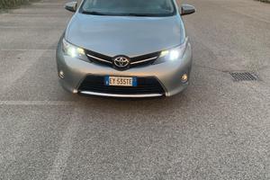 TOYOTA Auris - 2015