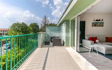 2 LOCALI OLTRE STUDIO, ULTIMO PIANO CON TERRAZZO!