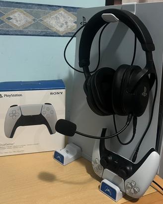 Play 5 - 2 joystick, cuffie, supporto console