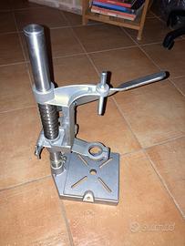 Supporto a colonna per trapano. Come nuovo.