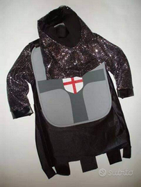 Costume carnevale cavaliere con copricapo