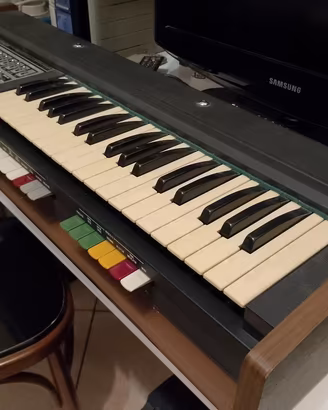 Sintetizzatore vintage Multivox MX2000