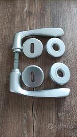 maniglie porta alluminio 