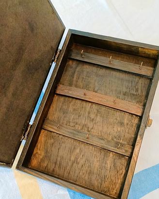 Valigetta portachiavi in legno vintage