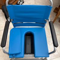 Sedia a rotelle WC per anziani