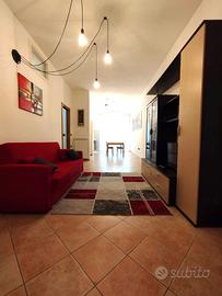 Viale Umberto. Recente bilocale arredato