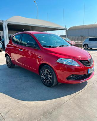Lancia Ypsilon 1.0 FireFly 5 porte S&S Hybrid Ecoc