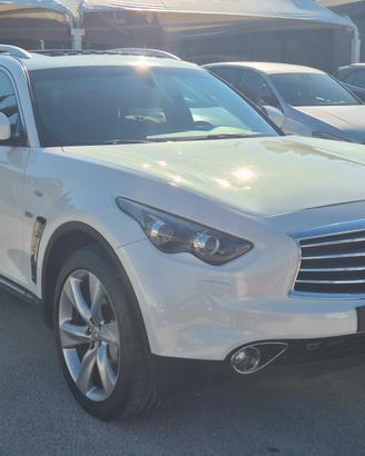 Infiniti QX70 3.0 diesel V6 AT S Premium