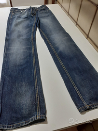 Pantaloni jeans