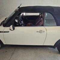 Mini Cooper 1.6 cabrio neopatentati aggiornata