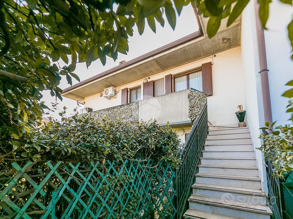 3 LOCALI A SOMMACAMPAGNA - Vista 2