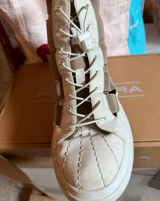 Scarpe donna ‘fessura’