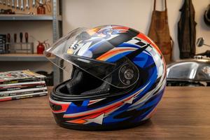 Casco nuovissimo