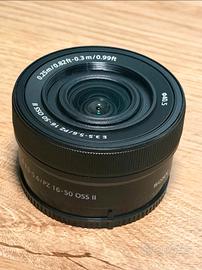 Sony E 16-50mm f/3.5-5.6 OSS II - come Nuovo 
