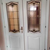 Coppia doppie porte classiche con vetri artistici