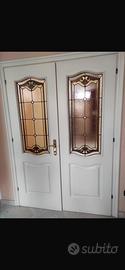 Coppia doppie porte classiche con vetri artistici